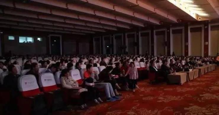 音符承载梦想，旋律奏响希望|：劁鸷邮械谌煲级ǚ⒏智僖帐踔芡昝缆淠