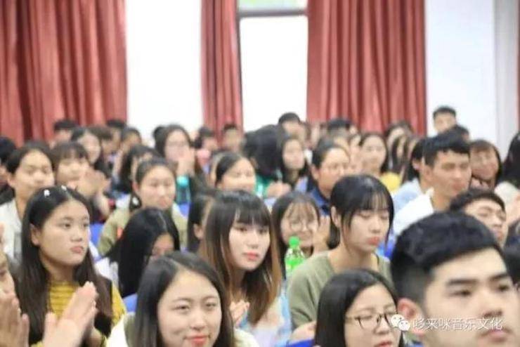 壹定发艺术家朱楣巡讲《练琴的艺术》——安阳、濮阳站完美落幕