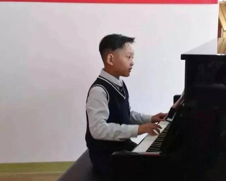 音符承载梦想，旋律奏响希望|：劁鸷邮械谌煲级ǚ⒏智僖帐踔芡昝缆淠