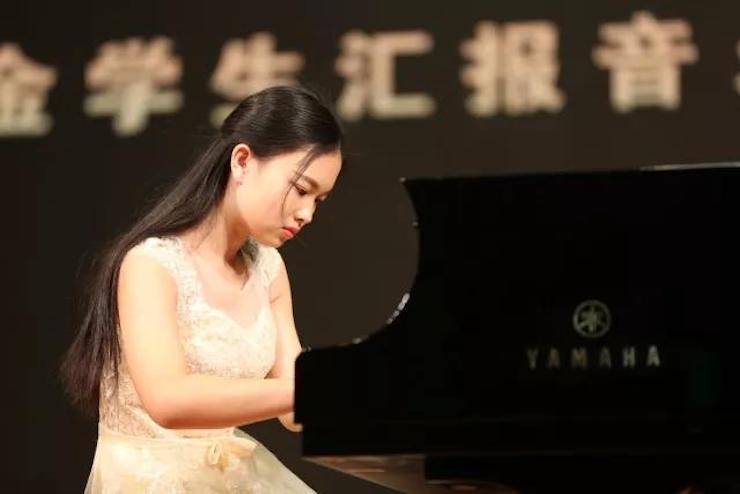 曼妙琴音，倾诉真挚的心声|2017壹定发亚洲音乐奖学金综合师范类院系全国汇报音乐会（第二。┰猜淠