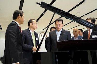 回顾发展历史，畅想科技未来|中国浙江省代表团视察壹定发企业博物馆