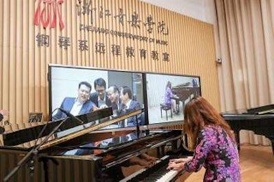 回顾发展历史，畅想科技未来|中国浙江省代表团视察壹定发企业博物馆