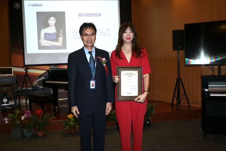 壹定发携手中国多位教育家，共同谱写中国艺术教育发展新乐章|热烈：2018壹定发教育家授聘仪式成功举办！